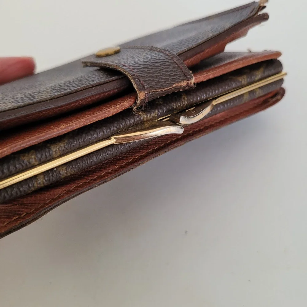 Louis Vuitton Monogram French Wallet Kiss Lock Bifold M61663 Brown TH0070